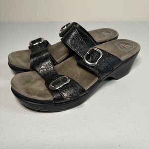 Dansko‎ Black Embossed Leather Buckle Wedge Sandals Women's Size 8.5 EUC